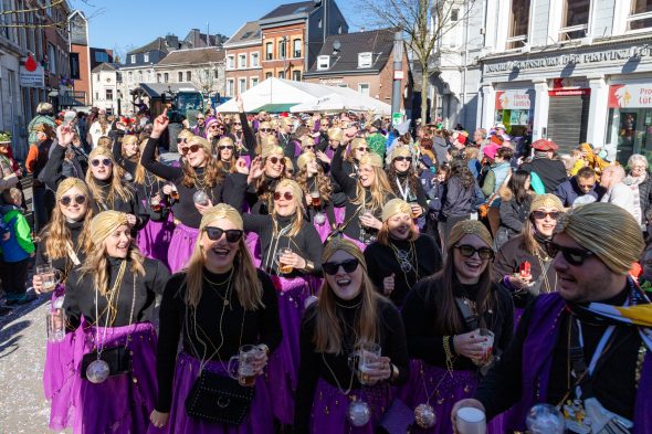 Rosenmontagszug in Eupen