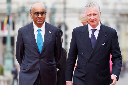 Der Präsident von Singapur, Tharman Shanmugaratnam, mit König Philippe
