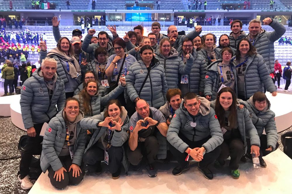 Die belgische Delegation bei den Winter Special Olympics nach der Eröffnungsfeier