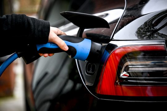 E-Auto beim Ladevorgang