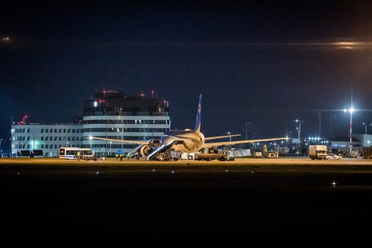 Die Regierungsmaschine des israelischen Ministerpräsidenten Netanjahu auf dem Flughafen von Budapest