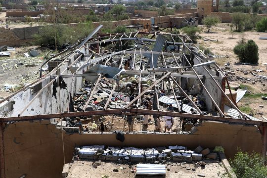 Zerstörtes Gebäude im Jemen