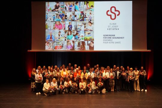 Die geehrten langjährigen Mitarbeiter der Klinik St. Josef St. Vith