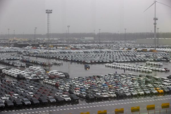 Autoterminal am Hafen von Zeebrugge