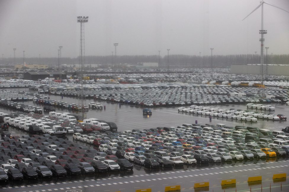 Autoterminal am Hafen von Zeebrugge
