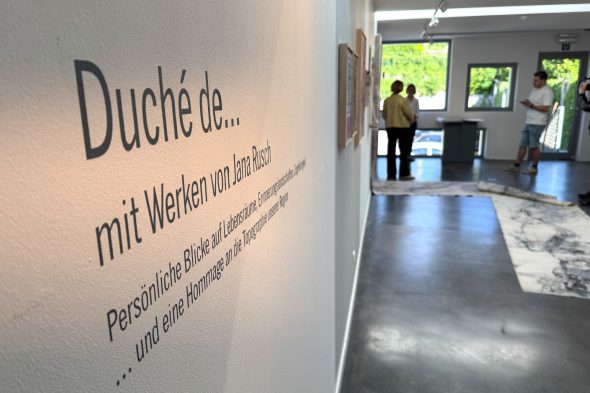"Duché de…“: Der Titel der Ausstellung im Eingangsbereich