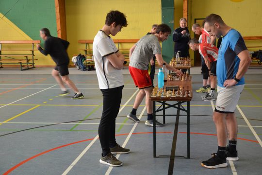 Chessrun ist eine Kombination aus Schachspiel und Laufen