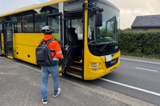 Stéphan Noel nimmt den Bus