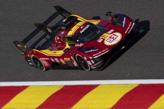 Der Ferrari #51 von Alessandro Pier Guidi, James Calado und Antonio Giovinazzi gewinnt das Sechs-Stunden-Rennen von Spa