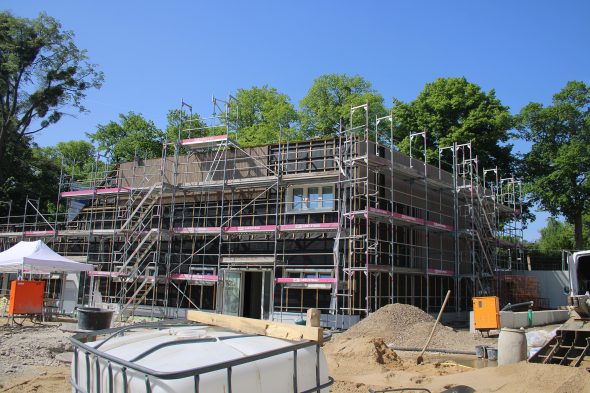 Das neue Gebäude im Bau