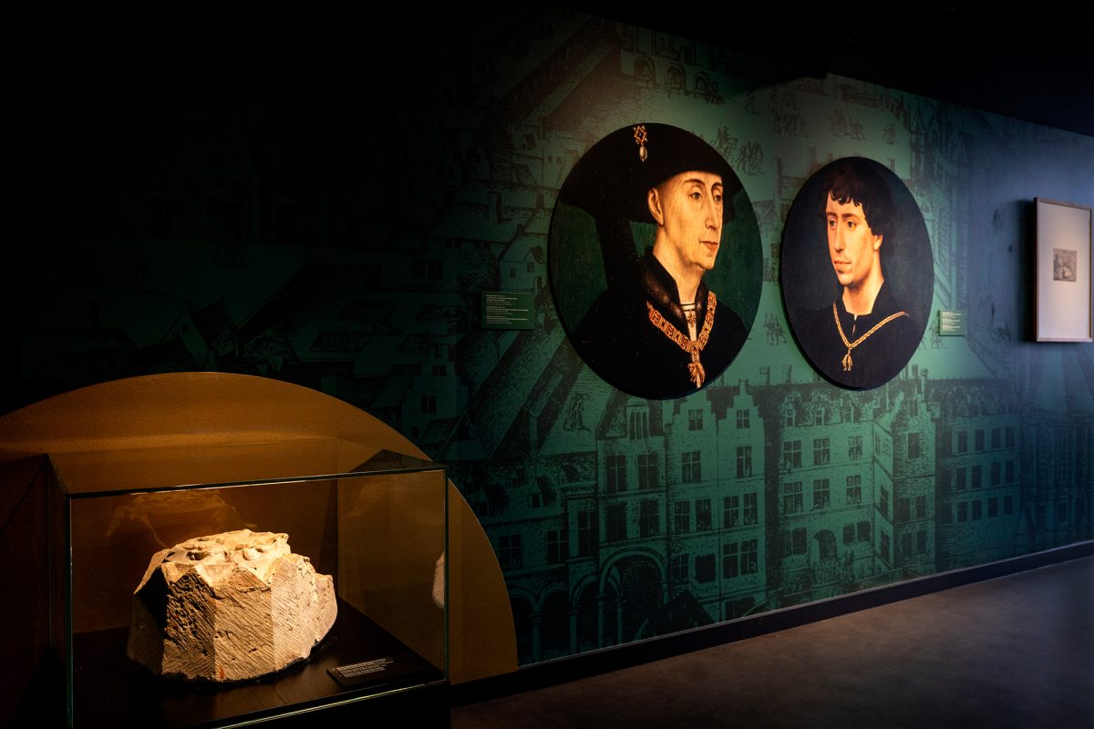 Exponate in der Ausstellung des KBR Museums