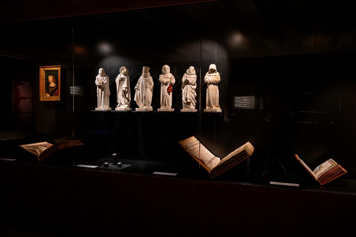Exponate in der Ausstellung des KBR Museums