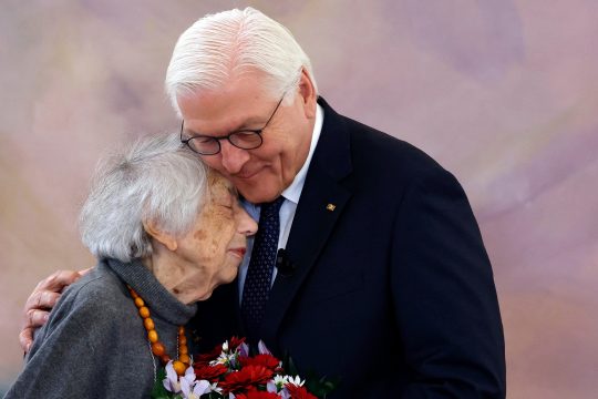 Margot Friedländer und Frank-Walter Steinmeier