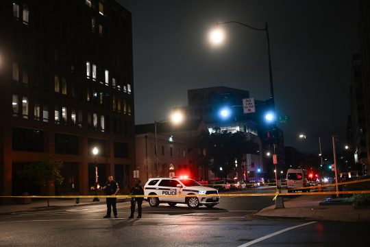 FBI vor dem Jüdischen Museum in Washington