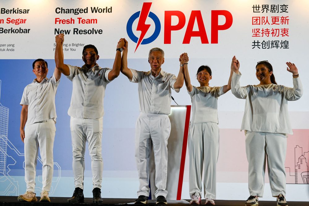 PAP-Mitglieder feiern den Sieg