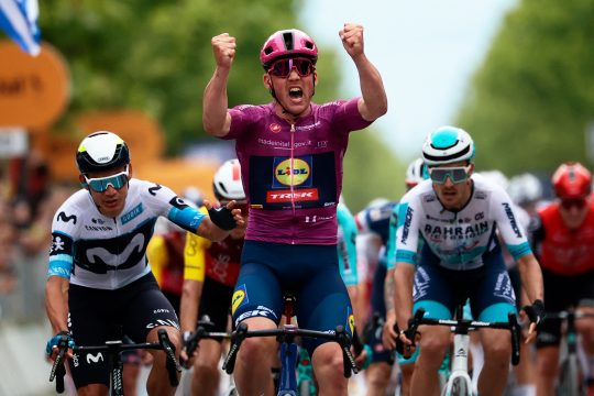 Mads Pedersen feiert auf der dritten Etappe seinen zweiten Tagessieg