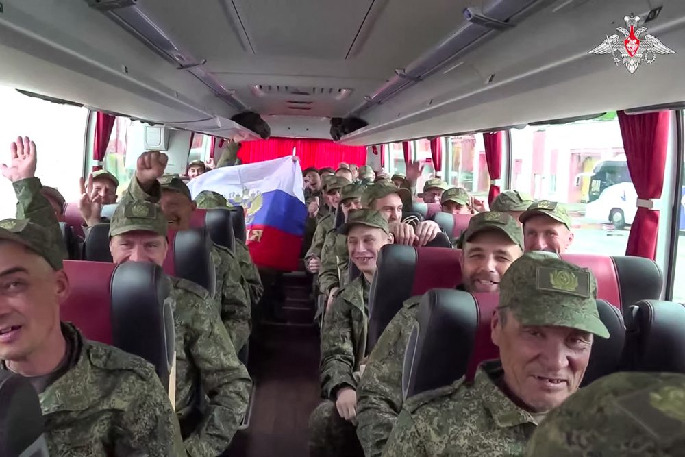 Russische Gefangene nach dem Austausch
