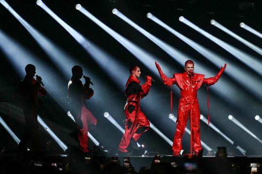 Red Sebastian bei der Probe für das erste Halbfinale