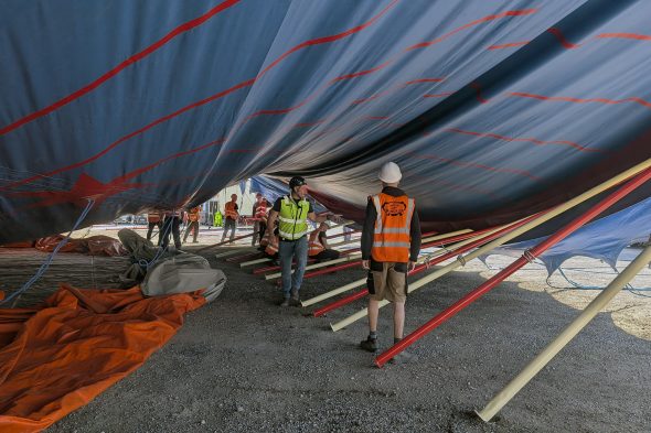 Aufbauarbeiten des Circus Roncalli in Aachen