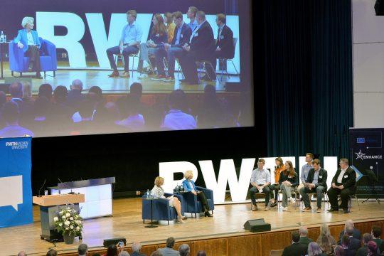Diskussionsrunde an der RWTH mit Ursula von der Leyen