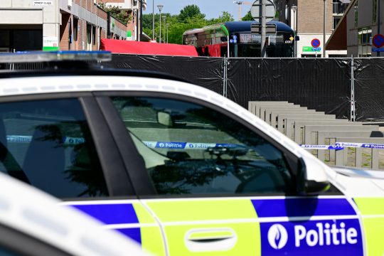 Polizeiabsperrung rund um den Tatort in Antwerpen