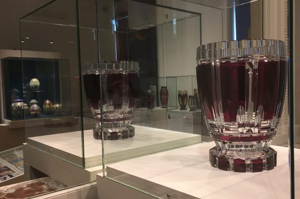 Art-Déco-Vasen in der Ausstellung