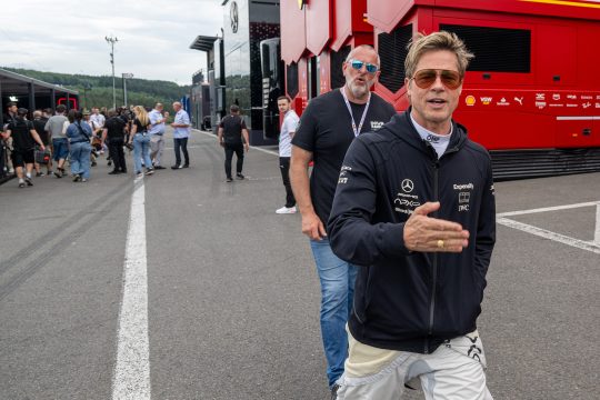 Schauspieler Brad Pitt beim Formel-1-Rennen in Spa-Francorchamps