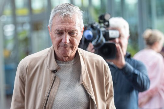 Eddy Snelders bei seiner Ankunft im Gericht