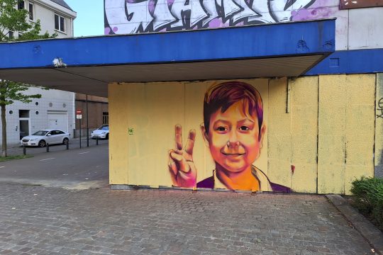 Das Wandgemälde zeigt den bei dem Unfall getöteten elfjährigen Fabian