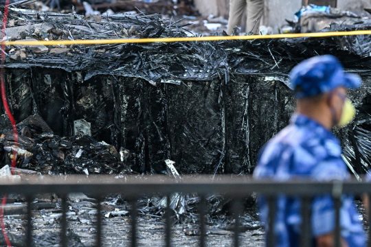 In Indien ist ein Flugzeug in ein Wohngebiet gestürzt (Bild vom 13. Juni 2025)