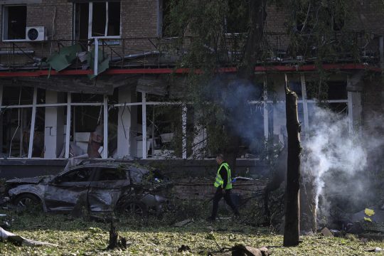 Zerstörtes Gebäude in Kiew