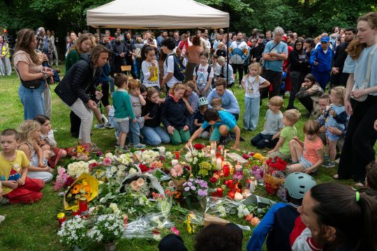 Mahnwache nach Tod von Elfjährigem bei Verfolgungsjagd durch die Polizei