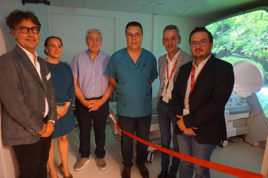 In der Klinik St. Josef in St. Vith ist das neue MRT-Gerät feierlich eingeweiht worden