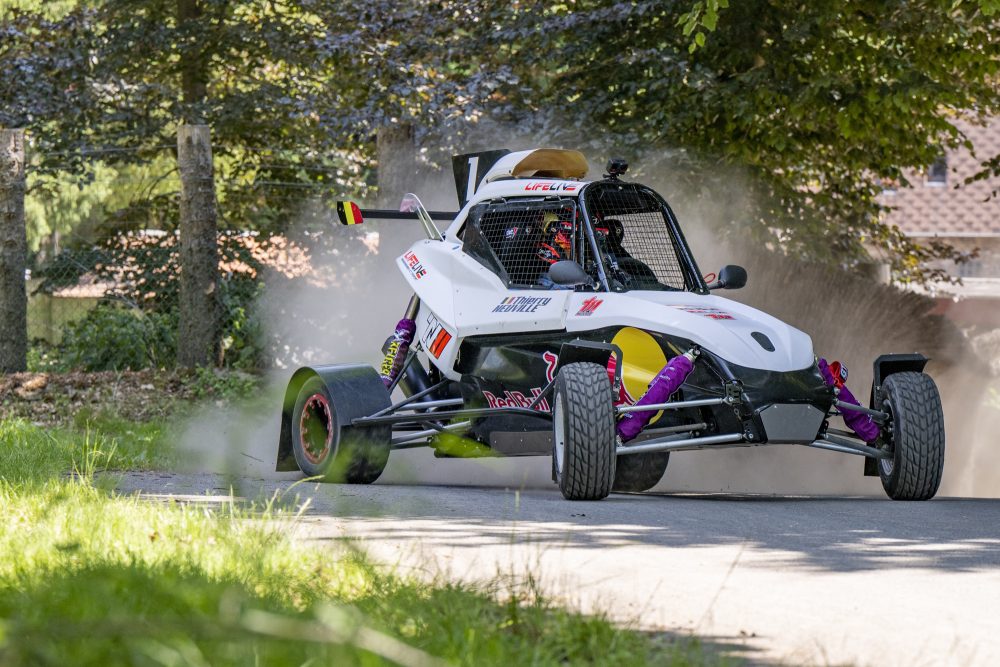 "Back Yard Session" mit Thierry Neuville in Bilstain