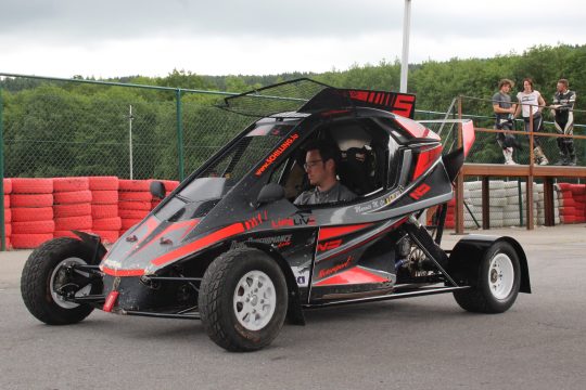 Thierry Neuville im Cross Car