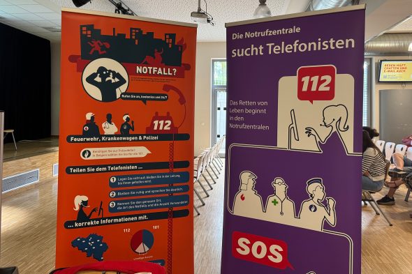 Aufsteller der Notfall-Hotline 112