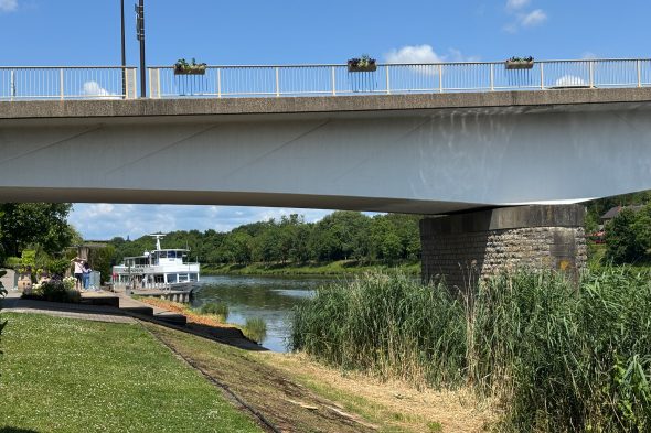 Das Schiff "Prizessin Marie-Astrid Europa" in Schengen (Bild: Len Oeban/BRF)