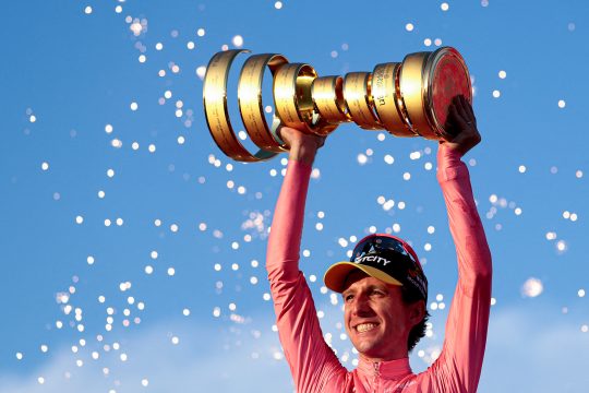 Simon Yates gewinnt Giro d'Italia