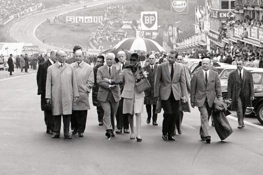 Prinz Albert und Prinzessin Paola beim 24-Stunden-Rennen von Spa 1967