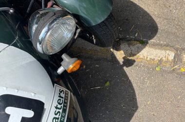 Lampe eines alten Rennautos