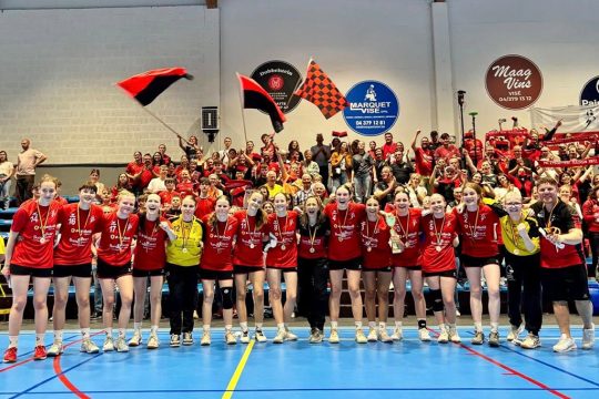 Die U16-Mädchen des HC Eynatten-Raeren sind Landesmeister