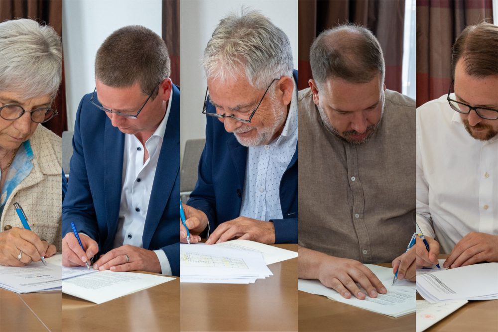 Unterzeichnung des notariellen Akts: Die Deutschsprachige Gemeinschaft übernimmt definitiv die Gebäude der Pater-Damian-Grundschule am Heidberg in Eupen