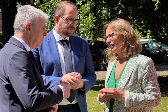 Die Minister Gregor Freches, Jérôme Franssen und Valérie Lescrenier