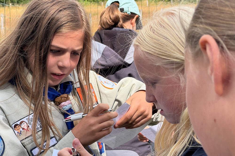 Kennenlernspiel beim grenzüberschreitenden Jugendcamp