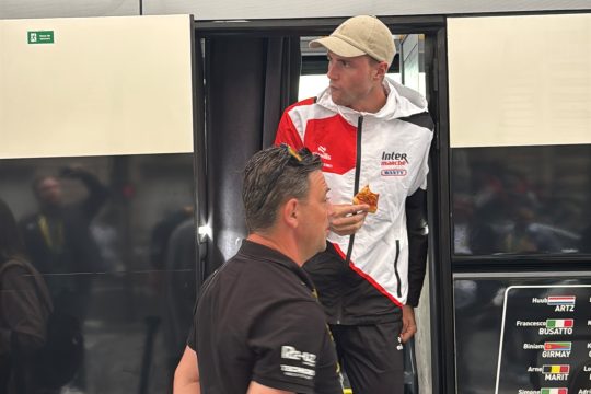 Wie schon im Vorjahr gab es nach der Zielankunft Pizza für Laurenz Rex