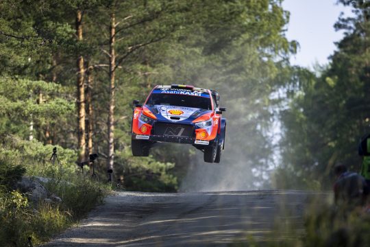 Thierry Neuville/Martijn Wydaeghe bei der Rallye Finnland