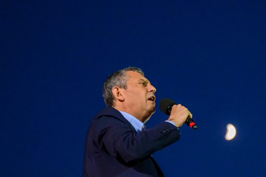 Der Chef der größten türkischen Oppositionspartei, Ozgur Özel