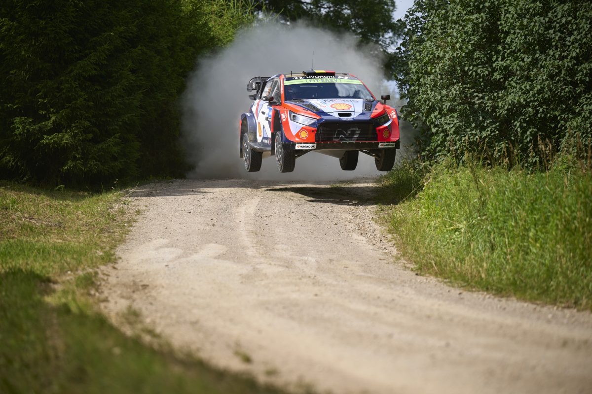 Thierry Neuville/Martijn Wydaeghe bei der Rallye Estland