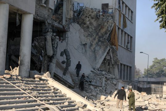 Große Schäden am Verteidigungsministerium in Damaskus durch israelische Luftangriffe