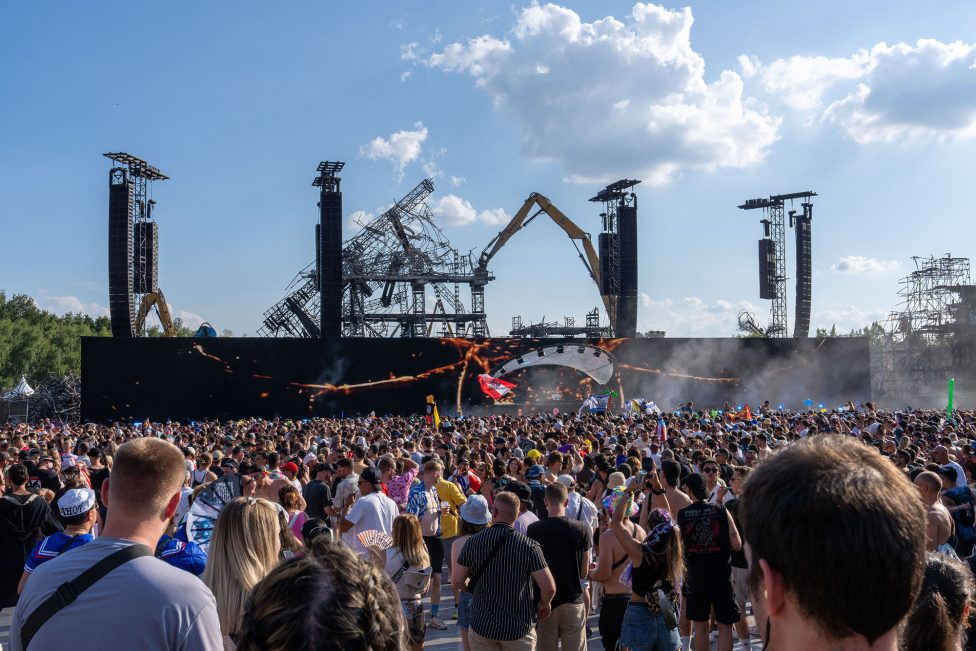 Tomorrowland 2025: Die Menge vor de Bühne